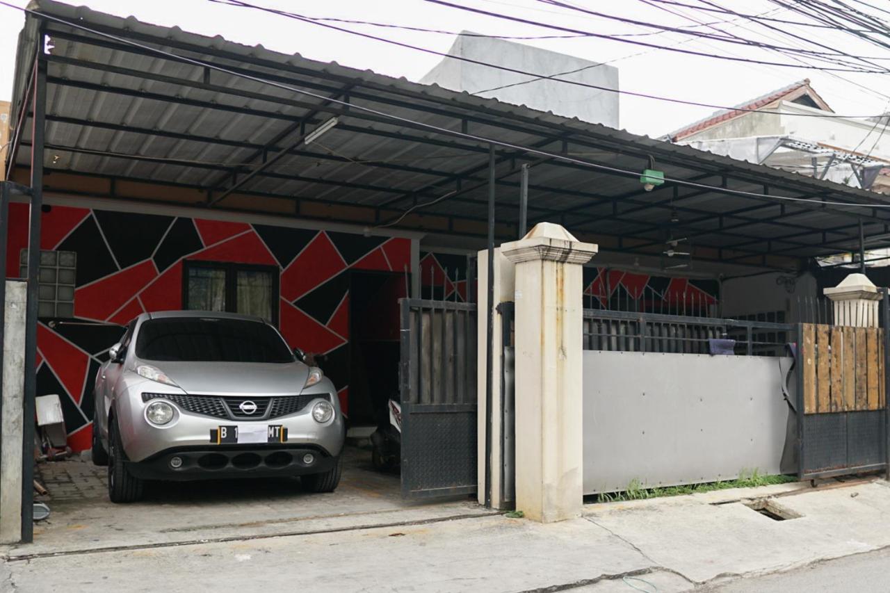 Cosmo Tanjung Duren Mitra Reddoorz Cakarta Dış mekan fotoğraf