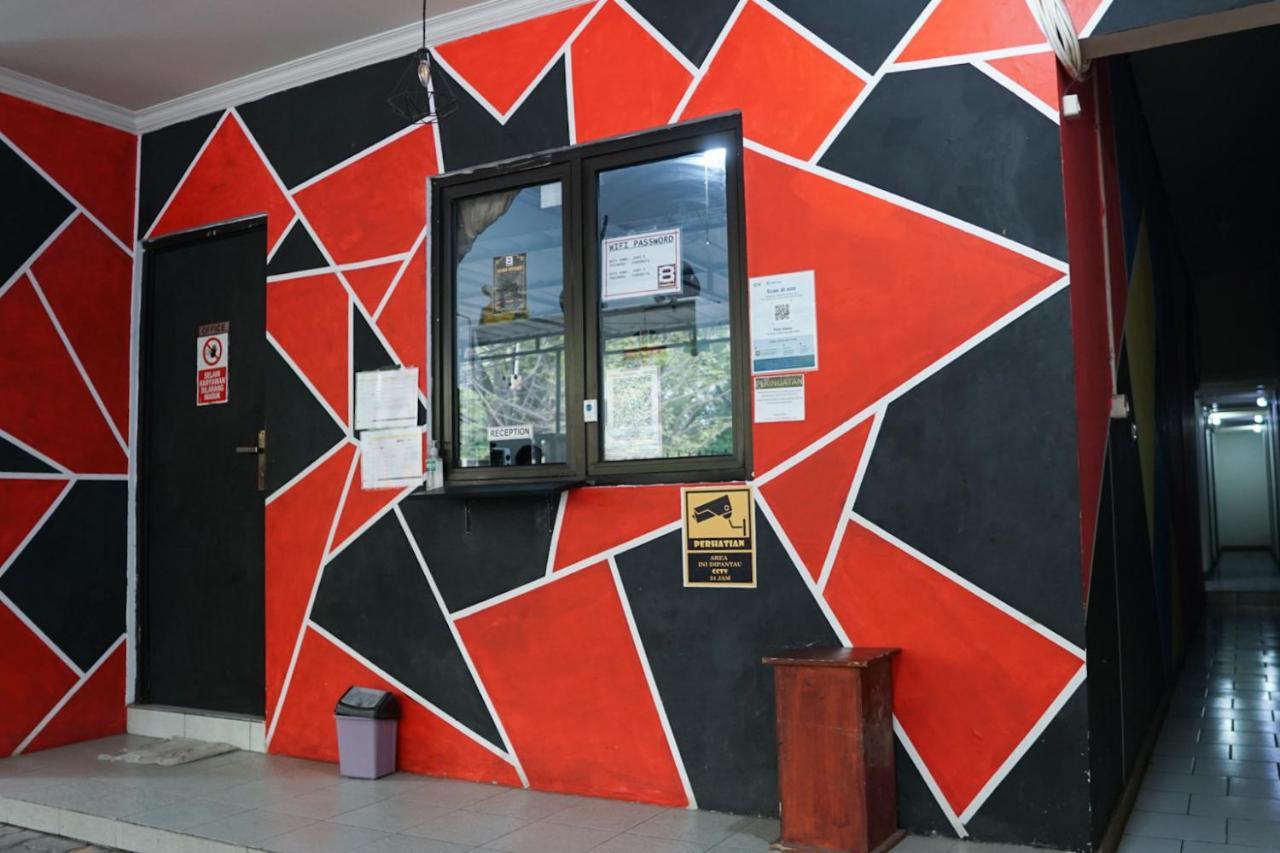 Cosmo Tanjung Duren Mitra Reddoorz Cakarta Dış mekan fotoğraf
