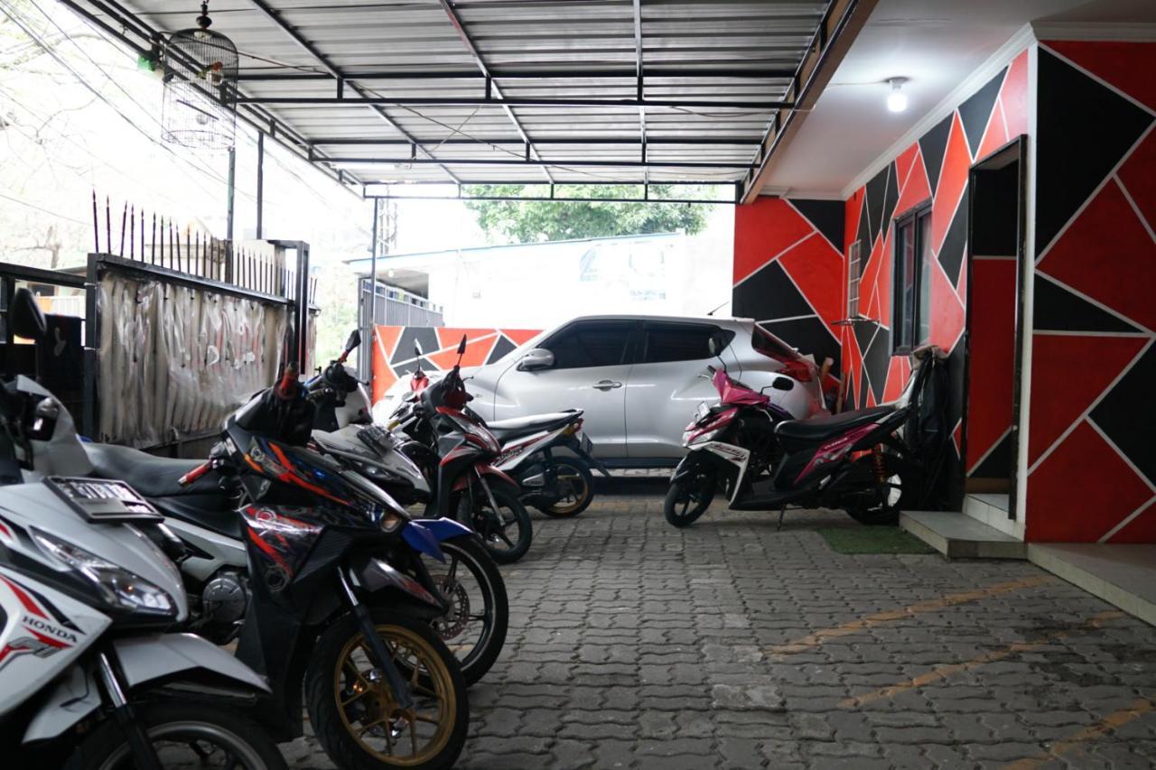 Cosmo Tanjung Duren Mitra Reddoorz Cakarta Dış mekan fotoğraf
