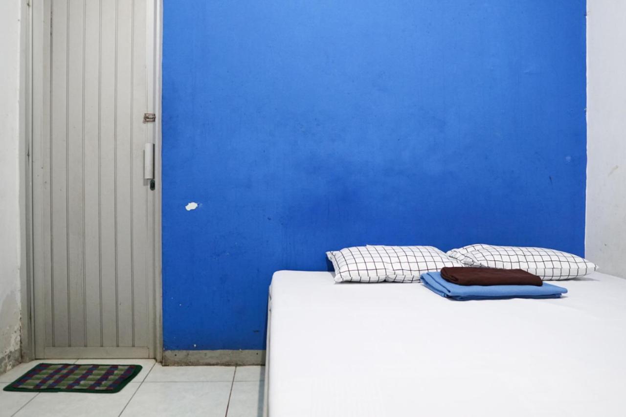 Cosmo Tanjung Duren Mitra Reddoorz Cakarta Dış mekan fotoğraf